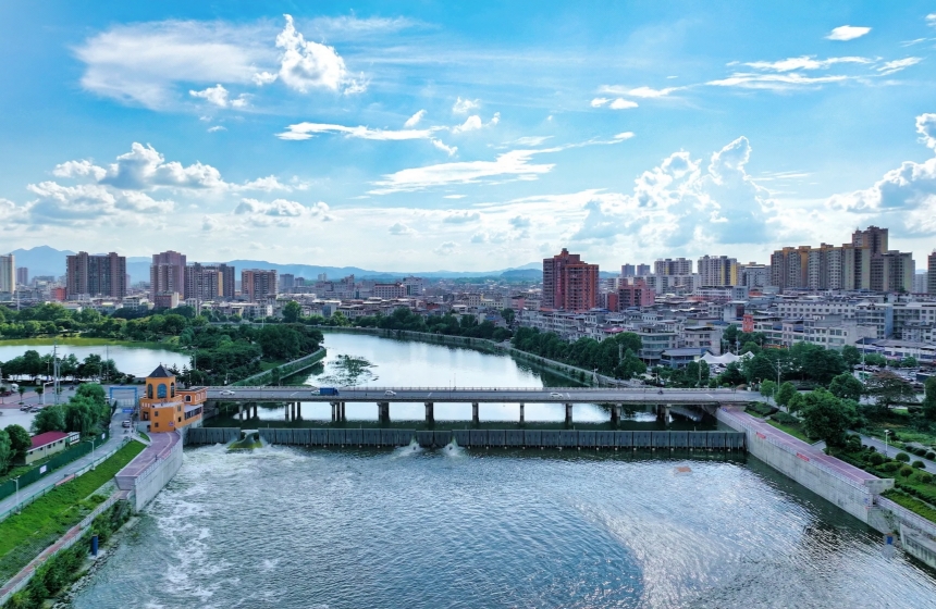湖北通城：水闸加固提质 河道治理增效【5】