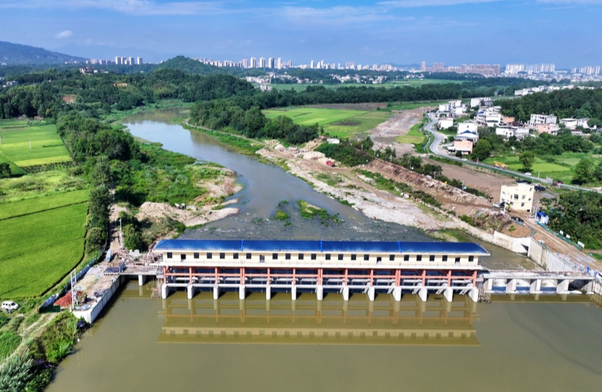 湖北通城:水闸加固提质 河道治理增效【6】