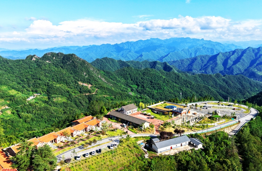 鄖陽區雲蓋寺綠鬆石國家礦山公園。李尚菲攝
