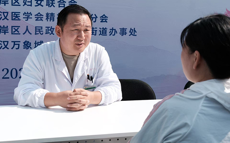 市民與專家面對面的溝通交流。