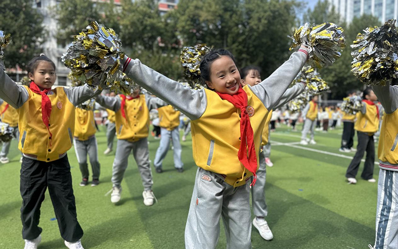 武漢中小學大課間活動豐富。蘇西鳳攝