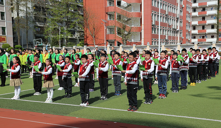武汉崇仁路小学廉洁教育“走新”更“走心”