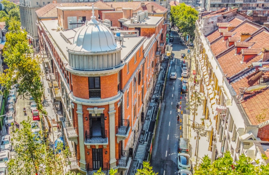 汉口历史文化风貌区巴公房子。李辉摄