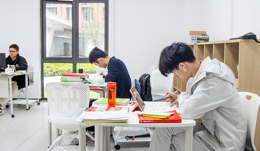 华中科技大学军山校区赋能“车谷”创新发展【3】