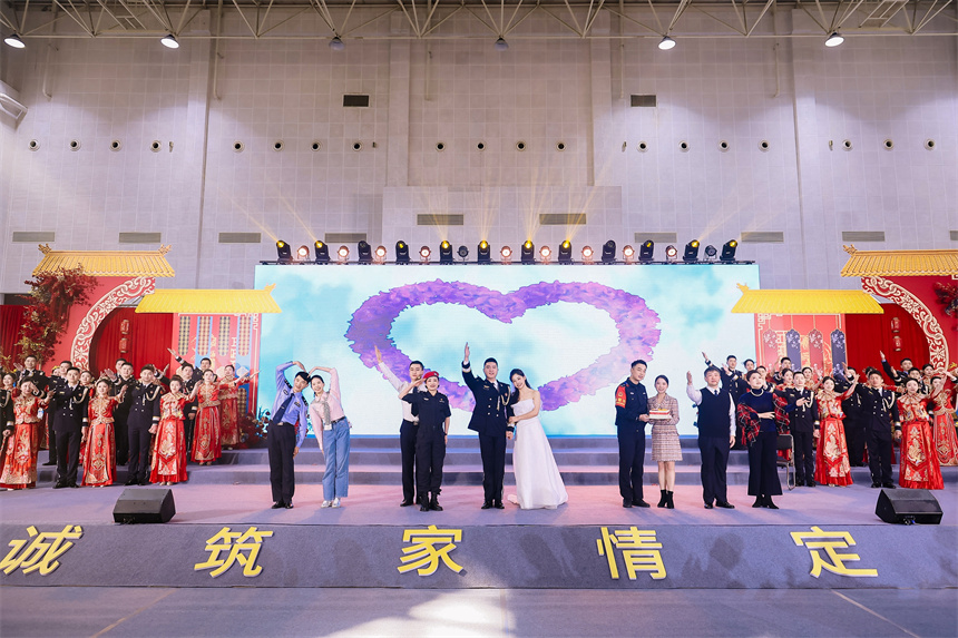 武汉公安民警辅警集体婚礼演绎别样浪漫【7】
