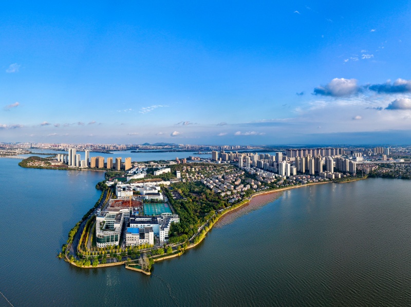 武昌理工学院航拍全景图