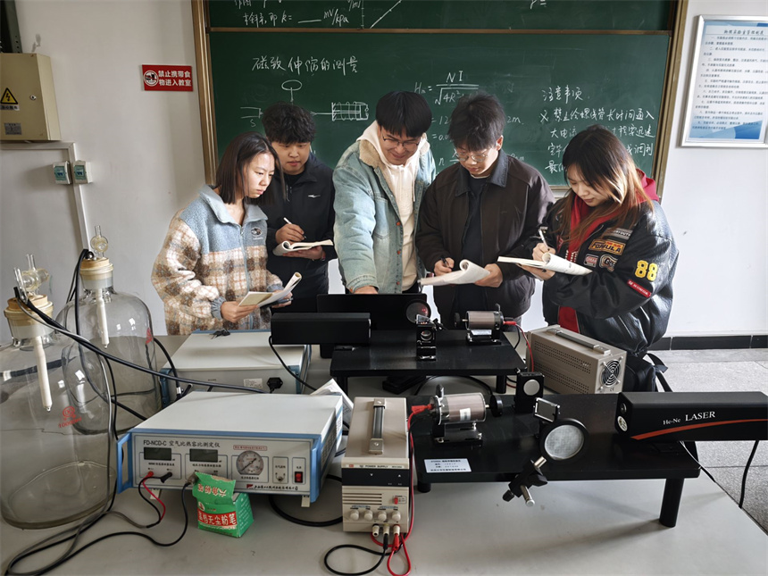 备赛期间老师全程指导