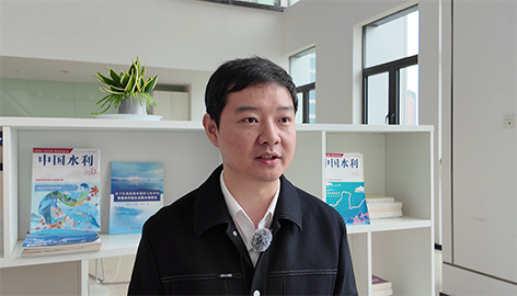 积极投身数字孪生水利建设浪潮
近年来，我和团队深度参与了湖北省智慧水利建设，从数字孪生的顶层规划，到省级数字化平台的搭建，再到人工智能大模型的探索。非常荣幸能参加这次水利部的培养工程。