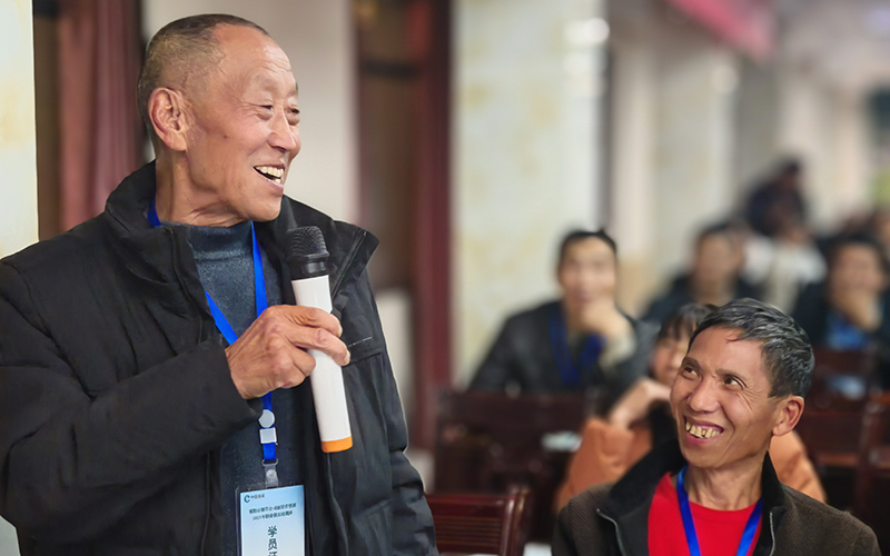 煙農代表發言。