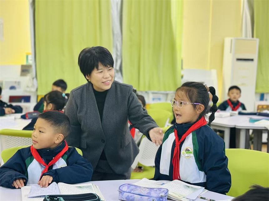 武漢名師團隊赴利川精准送教