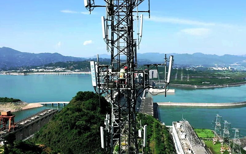 湖北移動加快長江航道5G、5G-A網絡建設，為長江航運提供全方位的感知和通信保障。