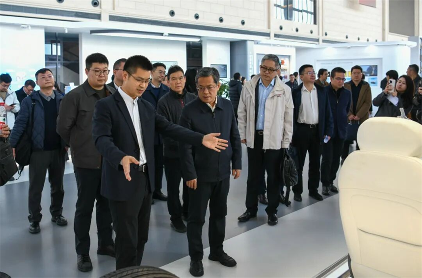 全球首款独立北斗量产乘用车东风风神SKY EV01交付