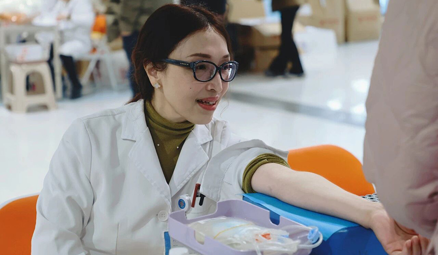 七載挽袖為生命續航!百余名醫護獻血37700毫升【2】