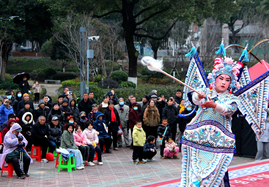 湖北鄖陽：戲曲展演迎新春