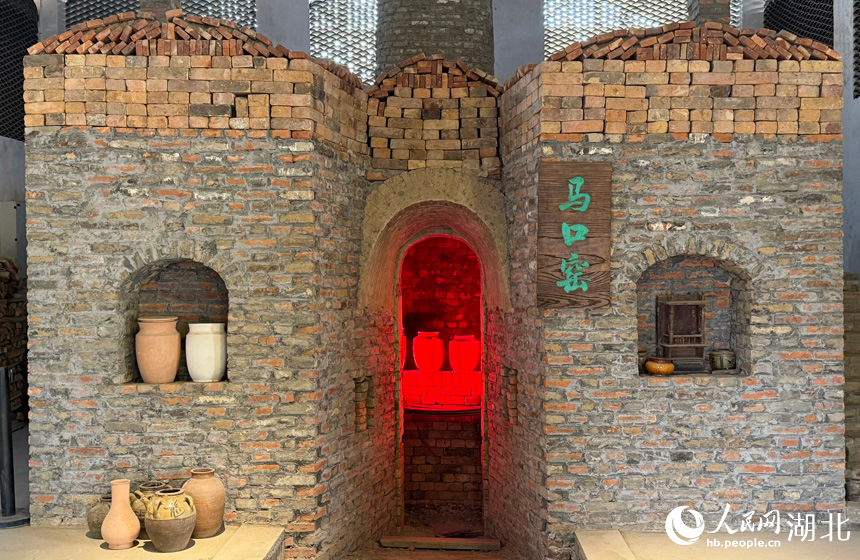 湖北漢川黃龍湖馬口陶文化傳承基地內修復后的馬口窯。人民網記者 周恬攝
