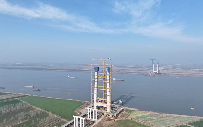 公路工程世界第一大沉井施工有序推进 汉南长江大桥建设提速