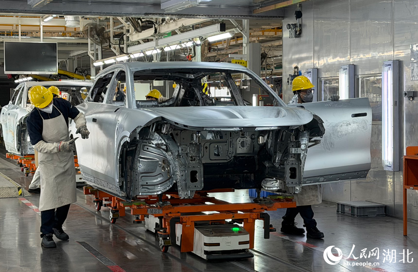 “智造”提速 新能源整车产能攀升