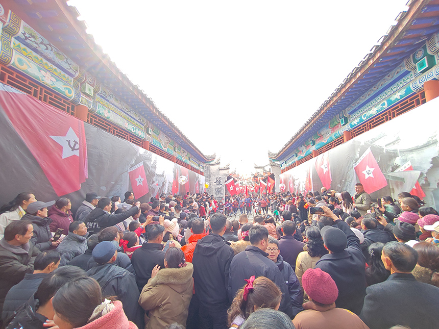 “红动中国年·乐游瞿家湾”