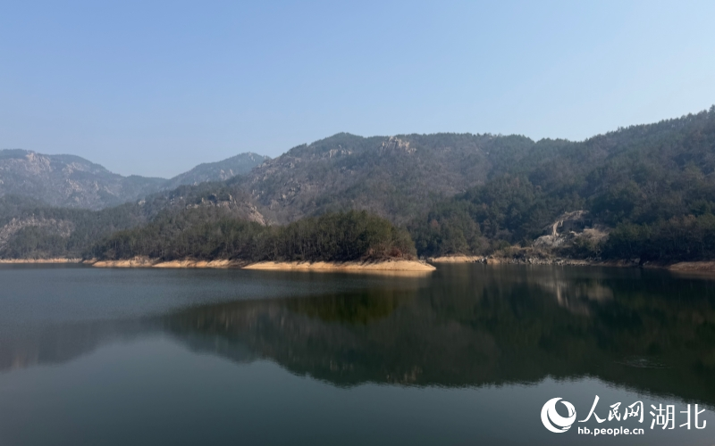 李文三村山水相依,生态资源丰富。人民网记者 张沛摄