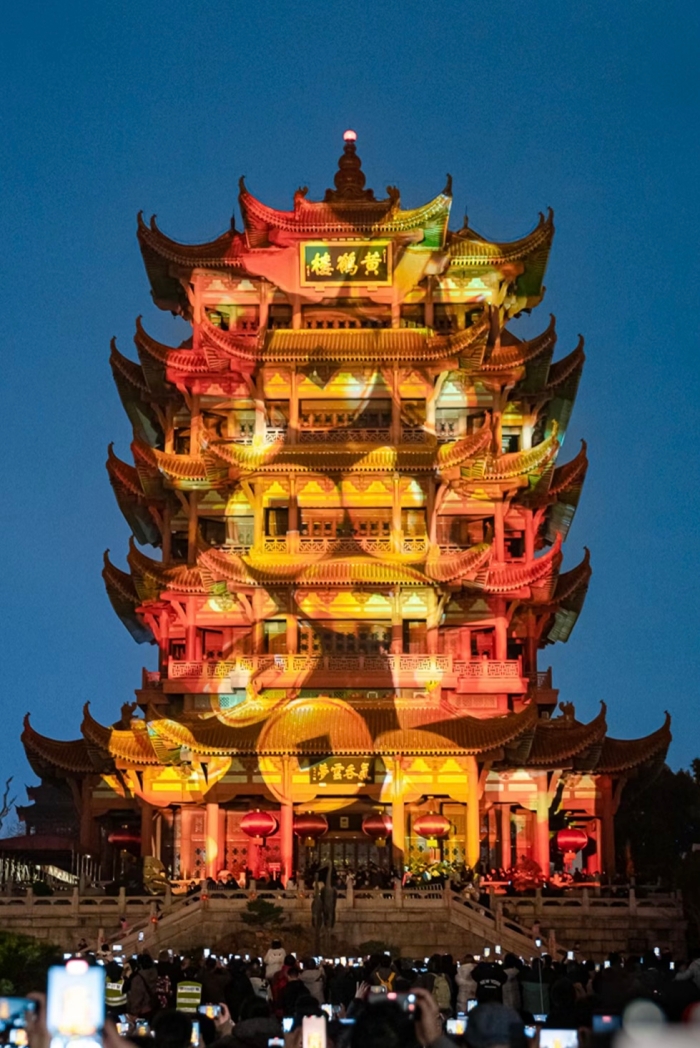 黄鹤楼春节活动现场图。