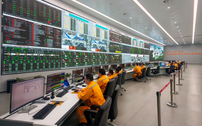 華潤電力湖北有限公司電力集控室。