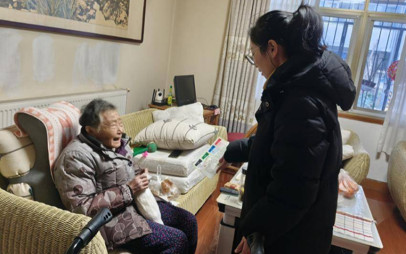 科普入户，厚植绿色理念。