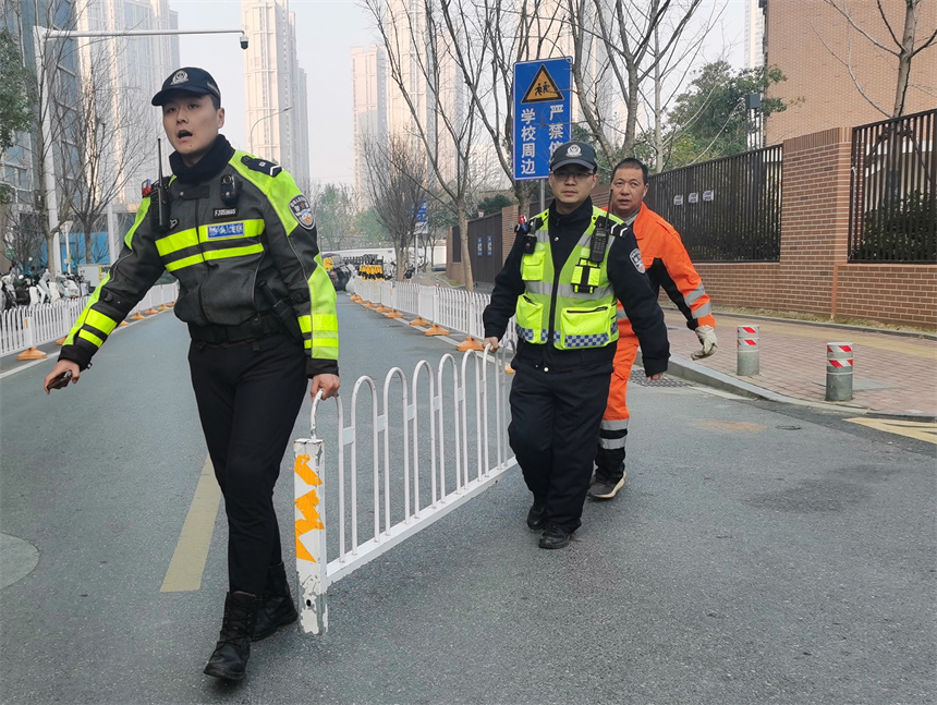 武汉警方“八项举措”护航开学季 筑牢校园安全防线【5】