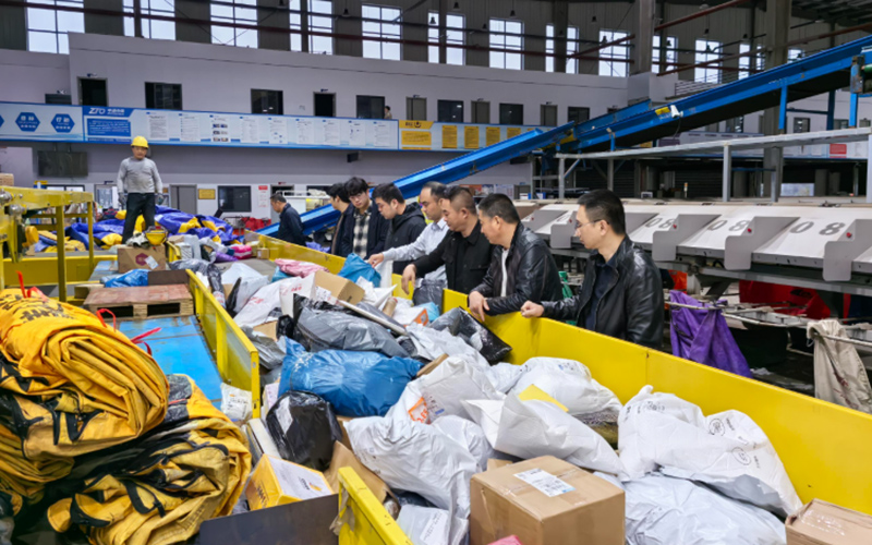 烟草与邮管组成联合检查组，开展寄递环节专项检查。