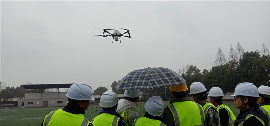 從“會種地”到“慧種地” 武漢加快培育農用無人機操控員