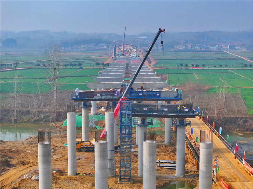 連接“金三角” 平宜高速襄陽段沖刺今年基本建成【5】