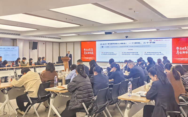 武昌区坚持推动商贸产业高质量发展。