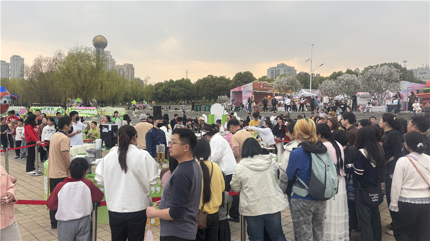 “江汉大米”点亮两江四岸【5】