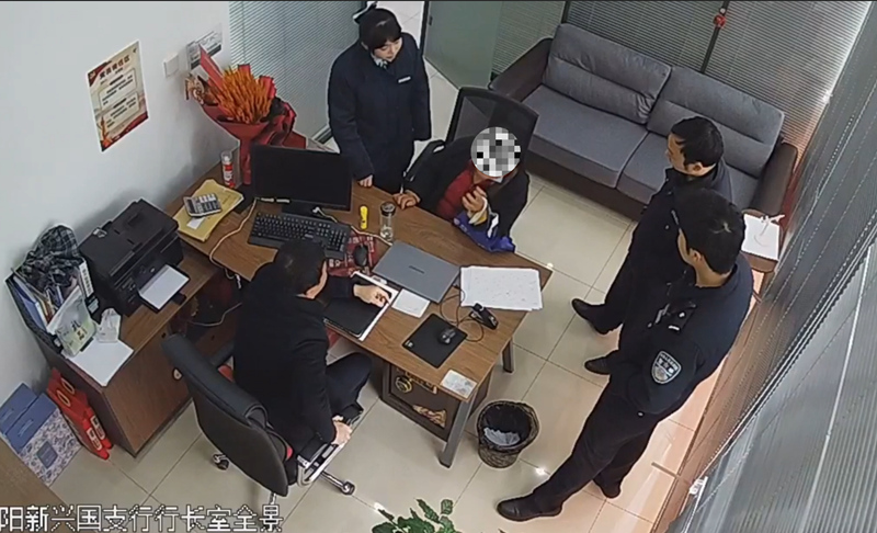 警银联动守护市民“钱袋子”