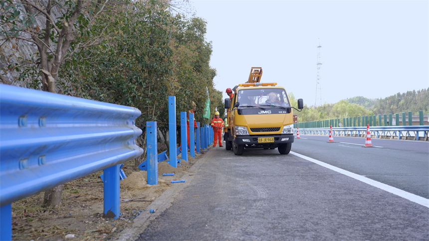 湖北首批高速“强筋骨”工程动工 着力提升鄂西北省际通道安全韧性【5】