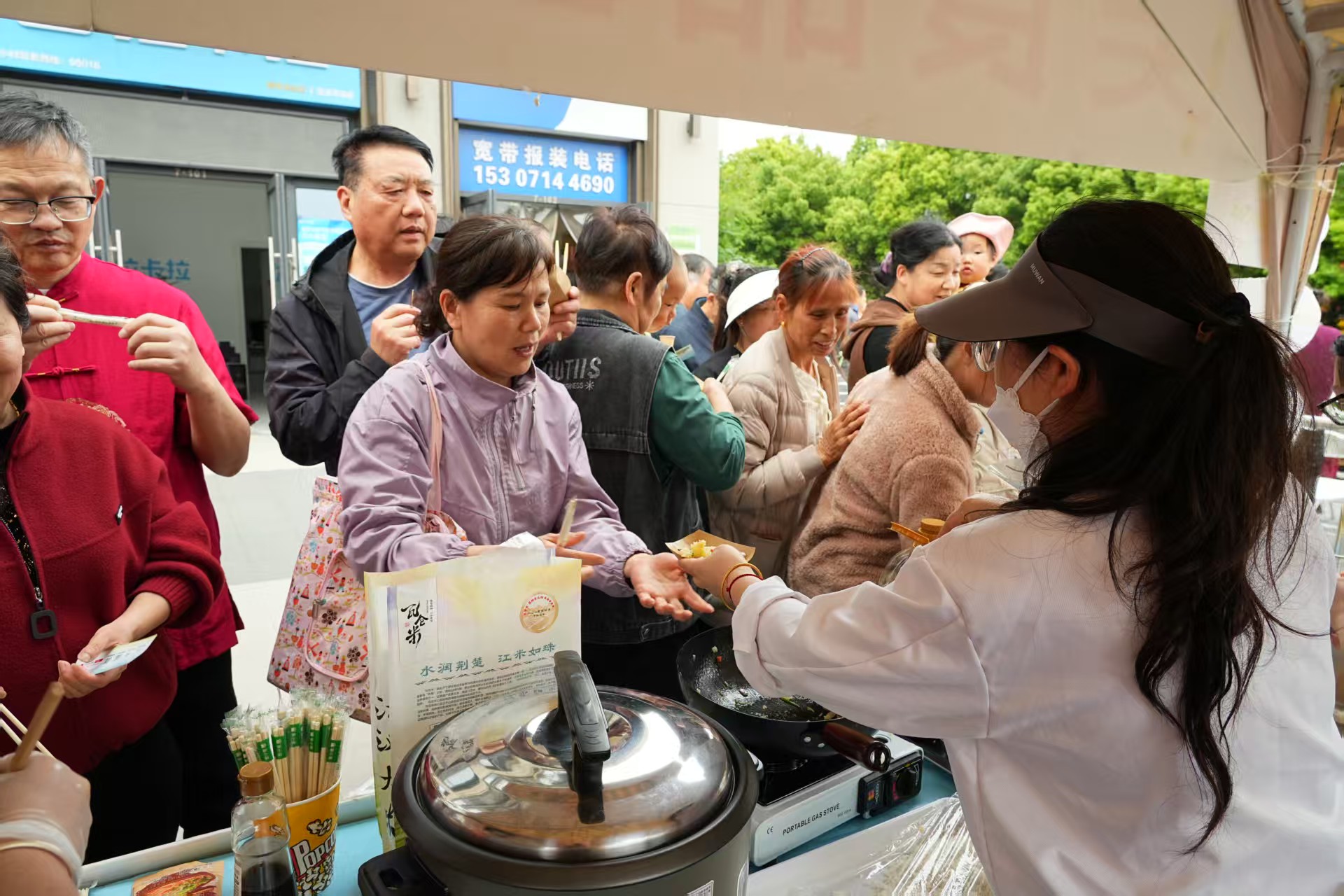 荆楚粮油飘香社区 舌尖上的“湖北味道”圈粉居民【7】