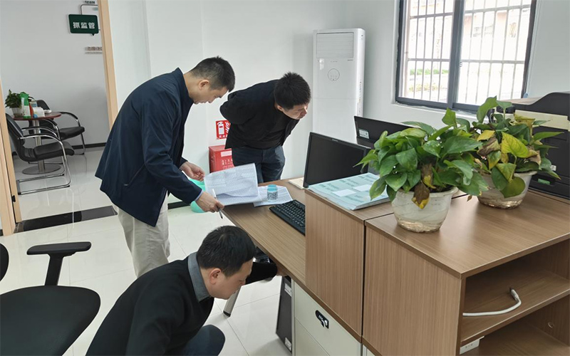 开展内部资产盘点。蔡苗摄