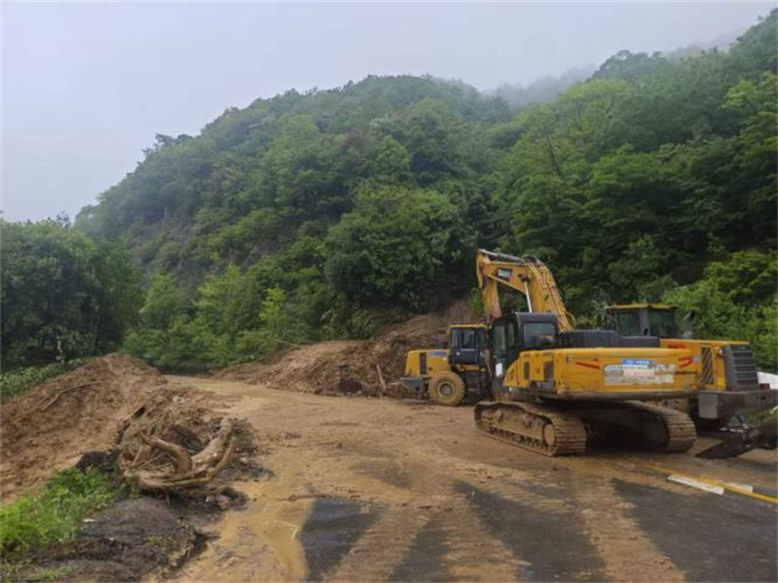 湖北神農架:快速叫應 科學處置 132名游客安全安置【5】