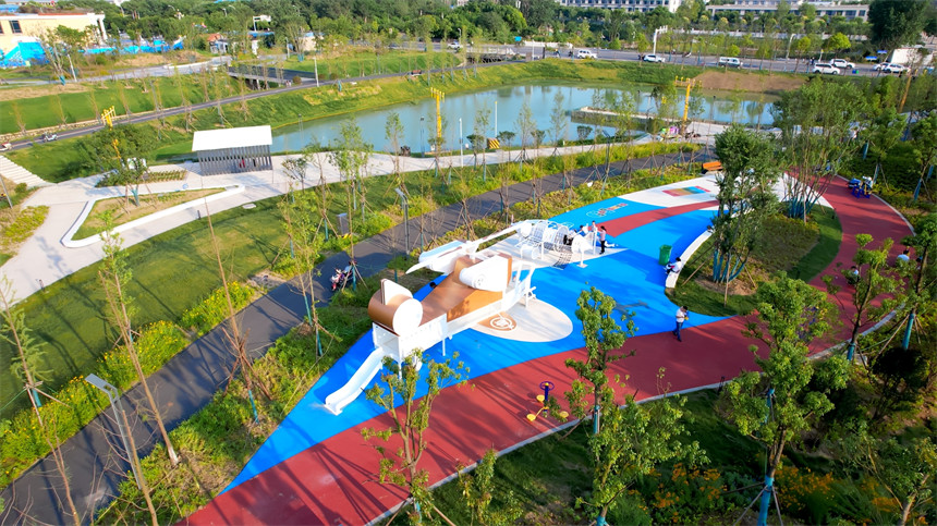航空公园（调蓄湖泊、下沉式绿地、透水铺装）。受访者供图