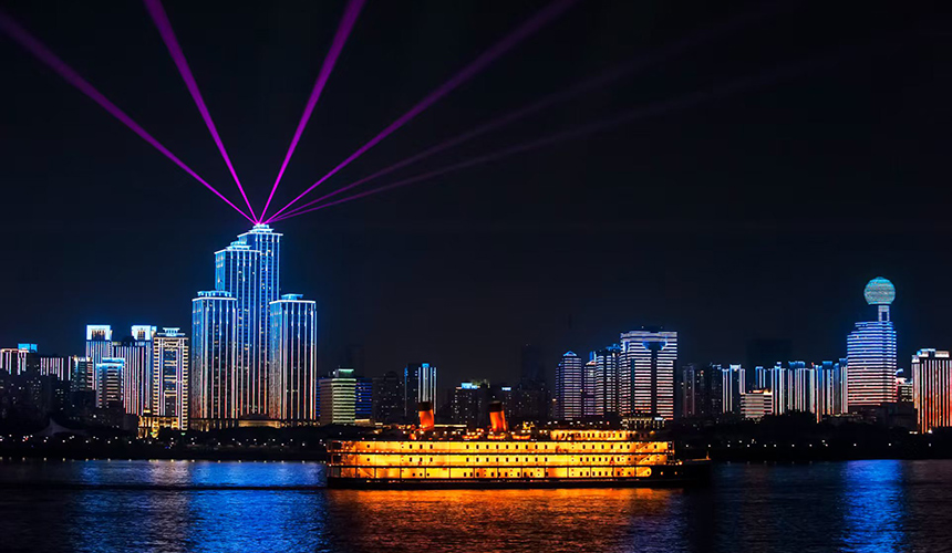 行進中國︱長江夜未央 遇見無處不在