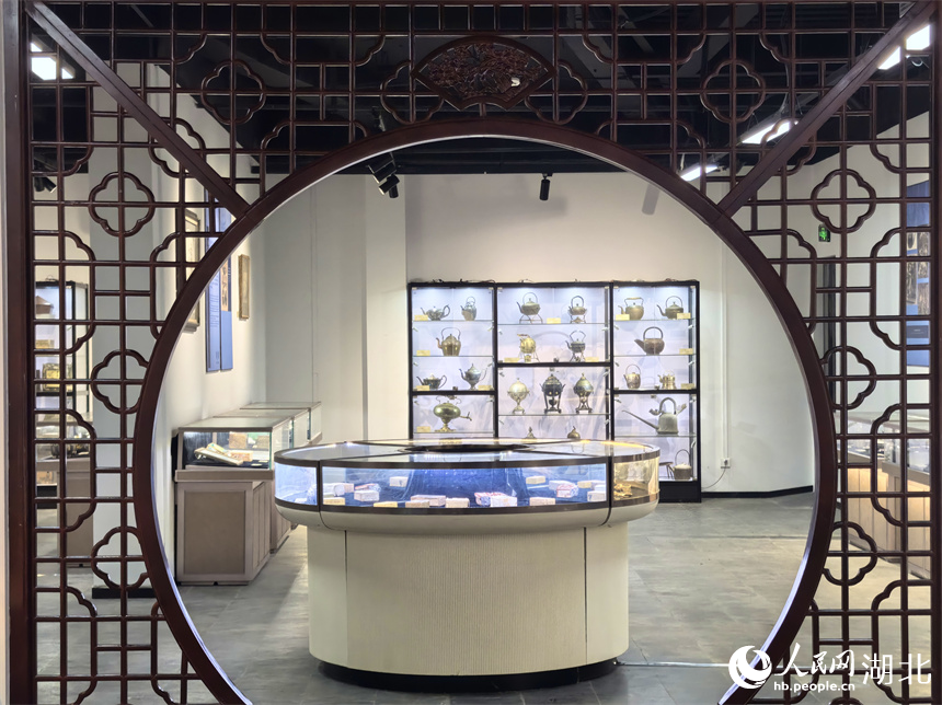 万里茶道博览馆内展品丰富。人民网 彭昀迪摄