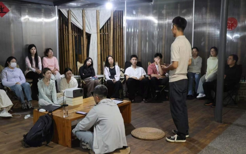 夜间勤研学。