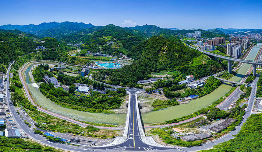 十堰竹山霍河大桥通车