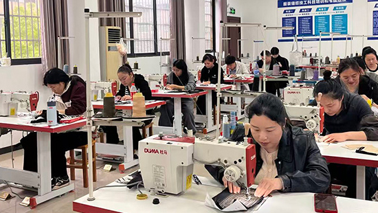 織密民生保障網 潛江繪就宜居幸福新圖景
