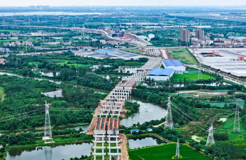 硚口至孝感高速公路西延線。