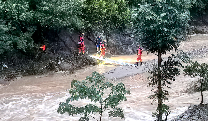 十堰消防處置強降雨險情 22名被困群眾安全轉移【3】