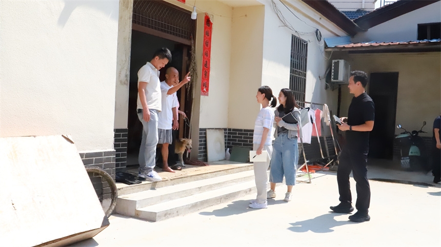 武汉市农业农村局第一蹲点调研组来到黄陂区木兰乡开展蹲点调研。