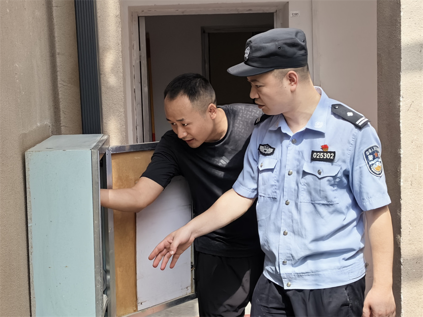 筑牢安全防线 武汉全城静待学子迎接新学期