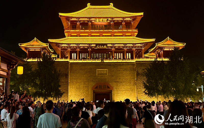 行進中國︱微改精修千年古城越夜越“活”(图1)