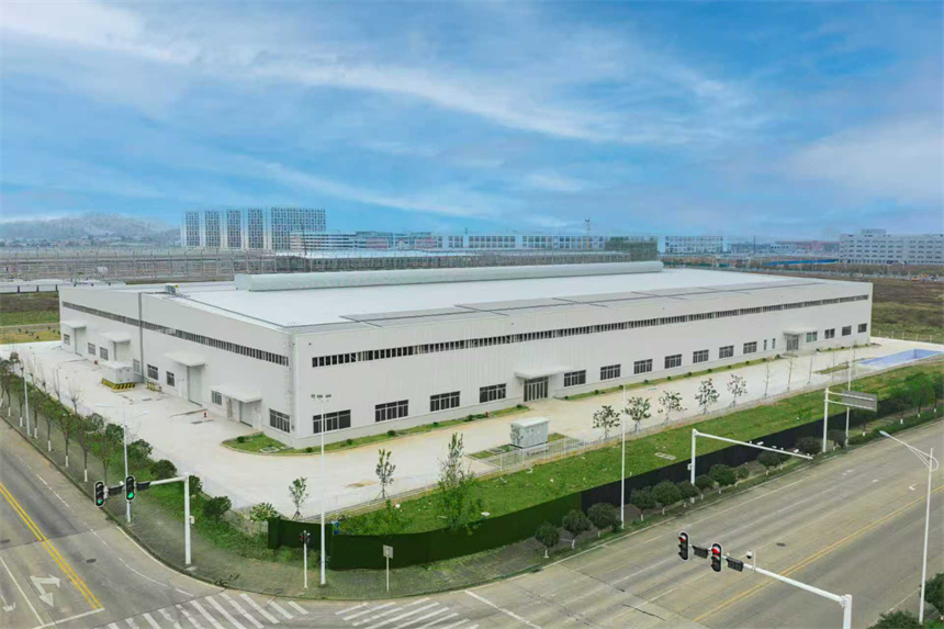 華彩光電工廠。