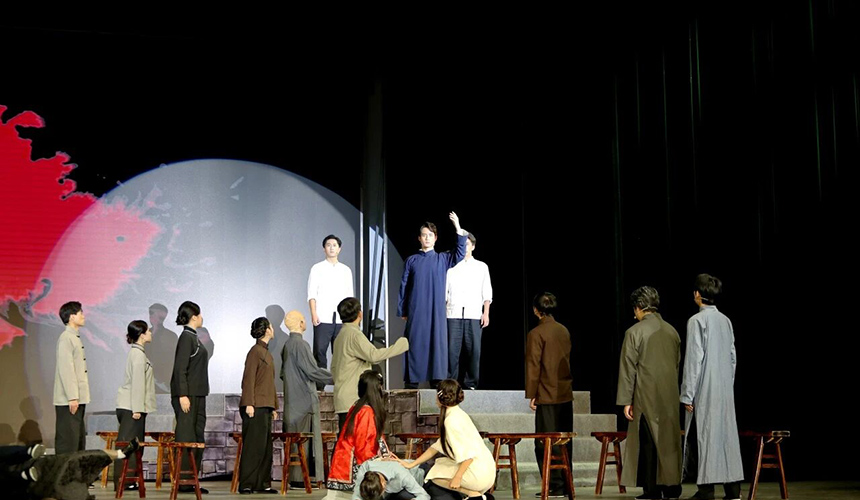 第十屆武漢大學生戲劇展演開幕 紅色法治話劇《第一法庭》上演【5】